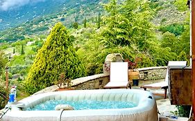 Rock Dandy Deluxe Chalet In Arachova - Delphi, Sauna, Prv Parking, Amazing View