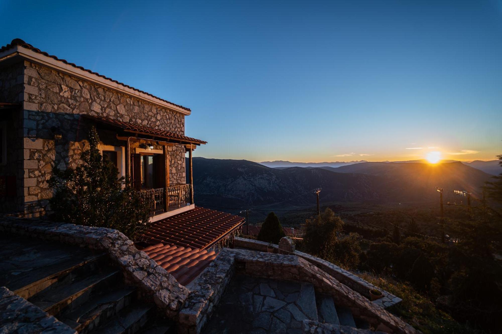 Rock Dandy Deluxe Chalet In Arachova - Delphi, Sauna, Prv Parking, Amazing View Εξωτερικό φωτογραφία